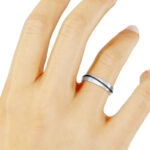 Alianza de boda Infinity Curve 4mm Oro Blanco y Carbono 40-OAC01B-B - Imagen 3