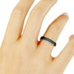 Alianza de boda 4.5mm Bold Carbon Oro Blanco y Carbono 45-OAC08B-B - Imagen 3