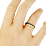 Alianza de boda 5mm Oro Amarillo y Carbono 50-OAC06A-B - Imagen 3